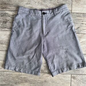 Mens IZOD shorts size 30 Waist